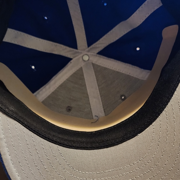 SOLD PHILADELPHIA PHILLIES FITTED HAT SIZE 7 1/8 - Picture 8 of 11